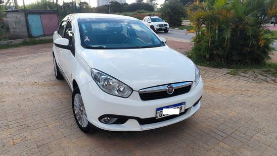 FIAT GRAND SIENA 1.6 MPI ESSENCE 16V FLEX 4P MANUAL